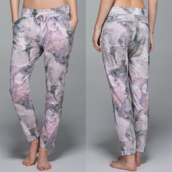 lululemon athletica Pants - Lululemon Namaskar II Joggers in Sugar Crush Rush